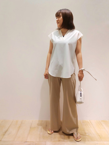 ストレッチで履き心地抜群です!160cm、38着用で着丈ぴったりです。