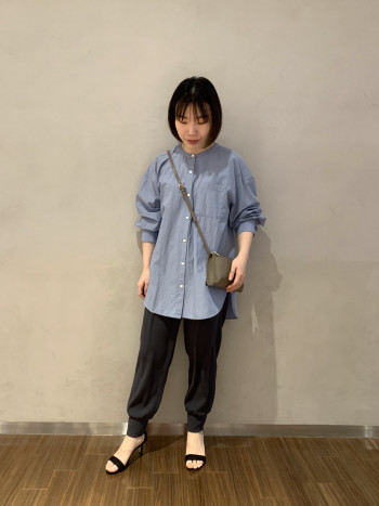 【有楽町マルイ】しっとり柔らかい素材で着心地がよかったです◎着丈がやや長めなので一枚でもレイヤードでも重宝しそうです!