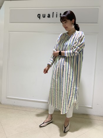【京都高島屋】169cm、38を履いて足首見える丈感です。柔らかくて、ホワイトなのに透け感があまり気にませんでした!