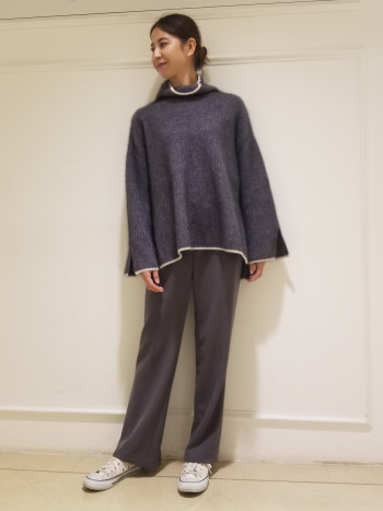 【京都髙島屋】骨格ナチュラル 細身 肩幅広め
オーバーサイズなのでゆったり着れます。
インナーにカットソーやシャツを合わせてレイヤードもしやすいですよ。