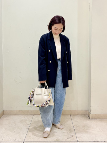【AU新宿高島屋】春らしく風を感じるような、スカーフモチーフショルダー。お好きなバッグに合わせることで華やかさをプラス。