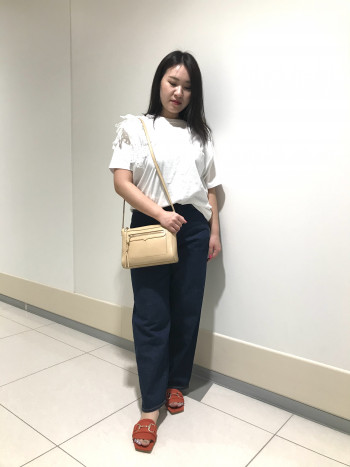 【AU東京大丸店】着丈62cm 肩幅39cm 身幅46cm