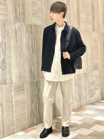 165cm、44着用。丈感もピッタリで伸び縮みがしっかりするので着心地もバツグン。