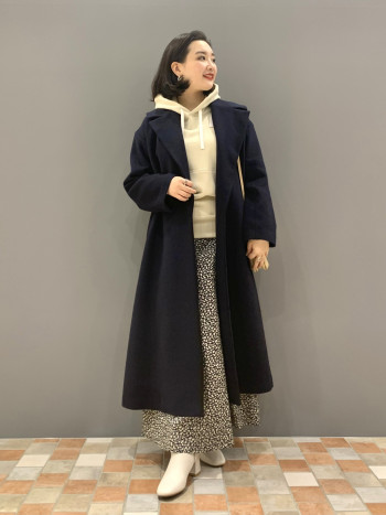 軽くて羽織りやすいです。
アームホールも程よくあるので、36サイズでもちょうど良かったです。
160cm以上の方には38がオススメです。