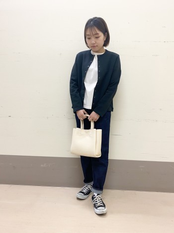 生地がしっかりしているので、長く履いても形が崩れにくいものになっています。