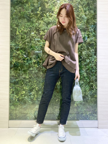 コットンとレーヨンの素材がとっても肌触り良く涼しく着れて今の季節にはピッタリ♡
取り扱いもしやすいのでお気に入り!
