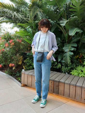 シンプルなTシャツで着回し抜群です!
腰丈なのでパンツ・スカートどちらにも合わせやすいです。
接触冷感で涼しく過ごせます。