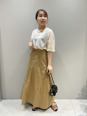 着心地がとても良いので、この夏欠かせません!
前後2wayなので、さまざまなコーディネートに取り入れることが出来ます◎